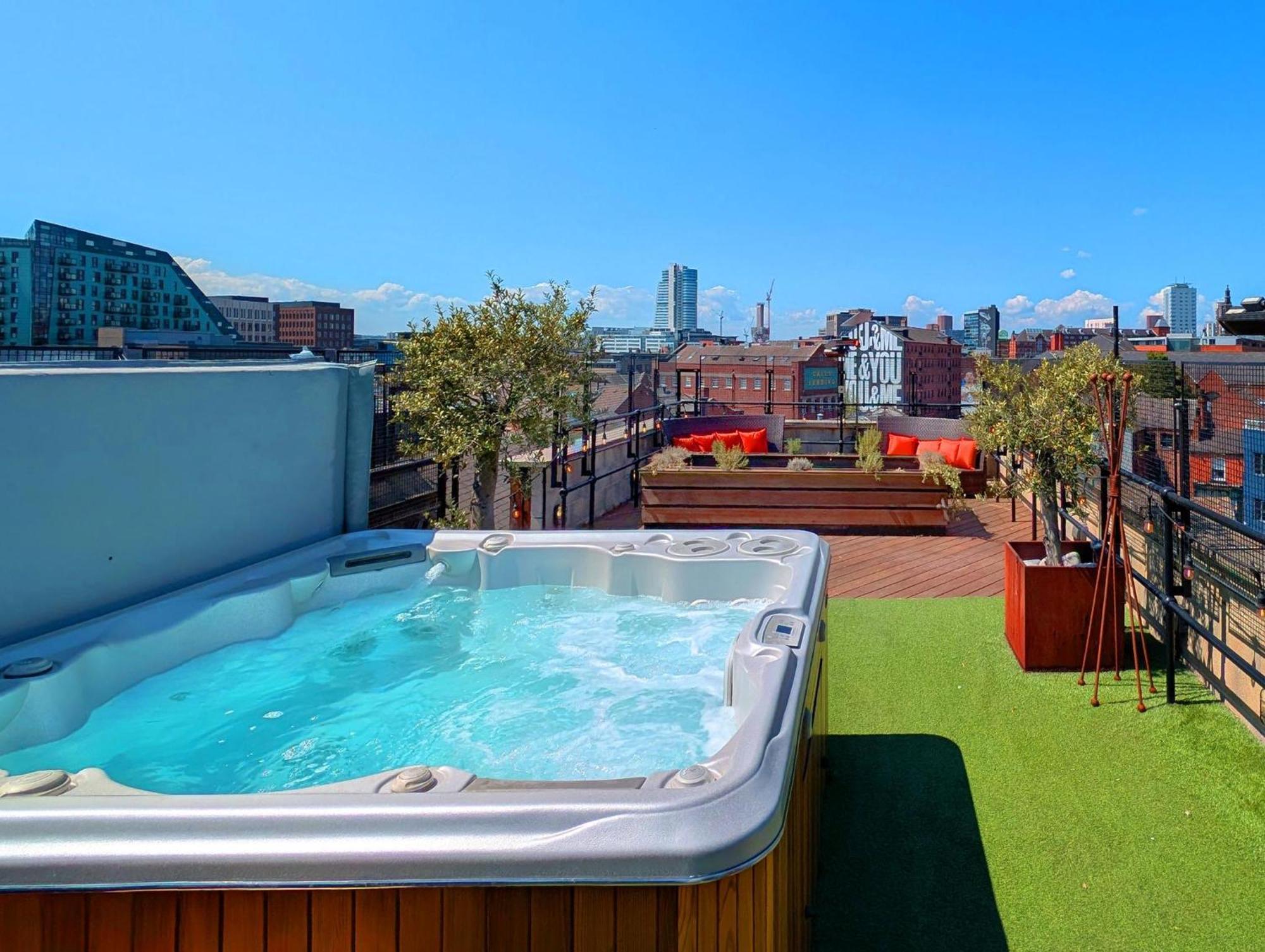 The Bells - Luxury Serviced Apartments Leeds  Ngoại thất bức ảnh